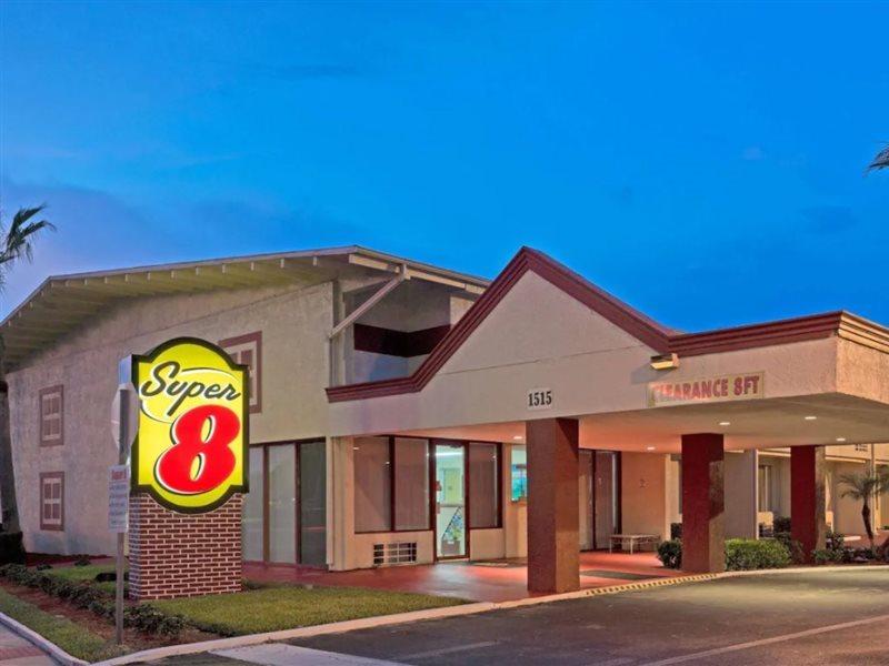 Motel Super 8 By Wyndham Melbourne Extérieur photo