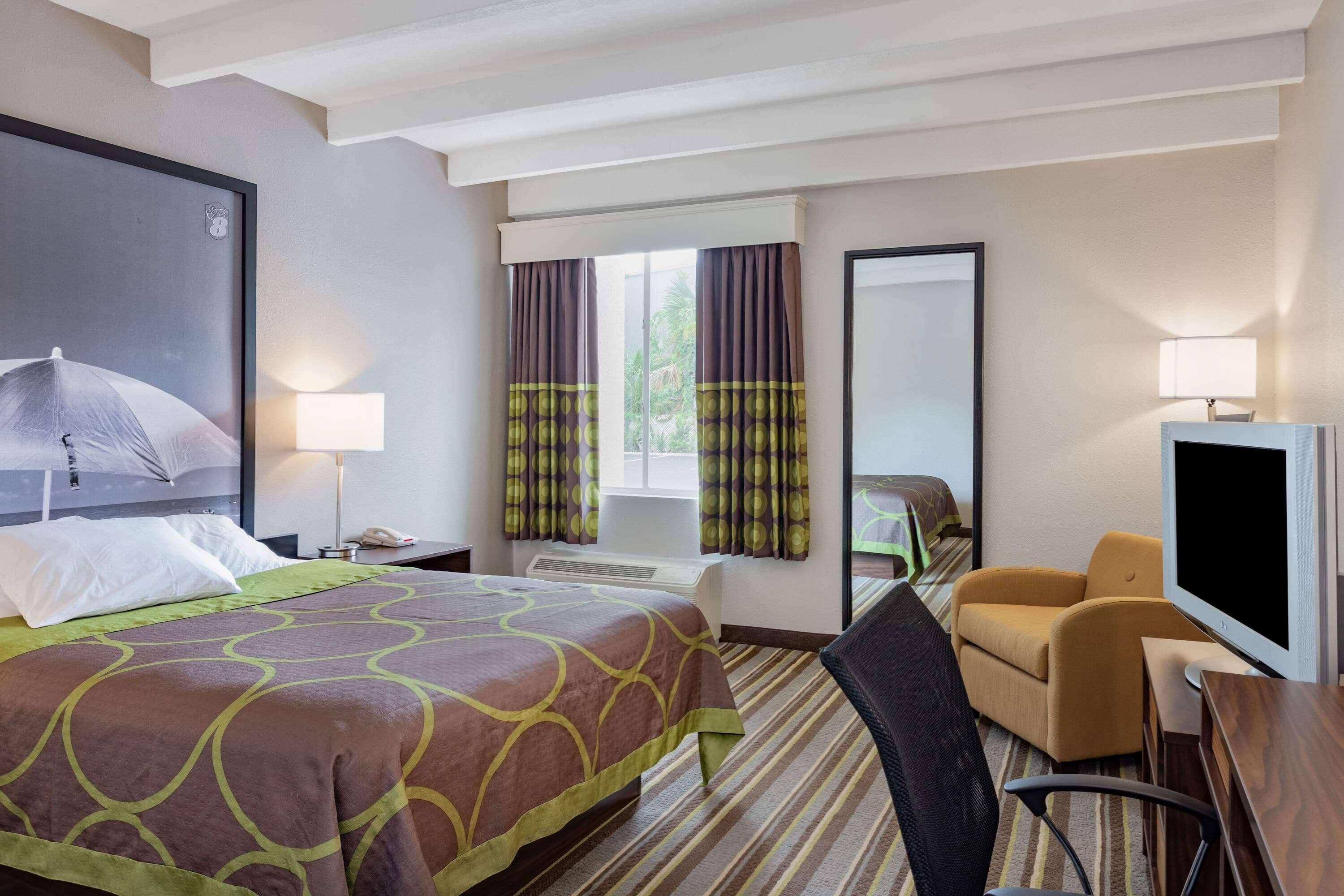 Motel Super 8 By Wyndham Melbourne Extérieur photo