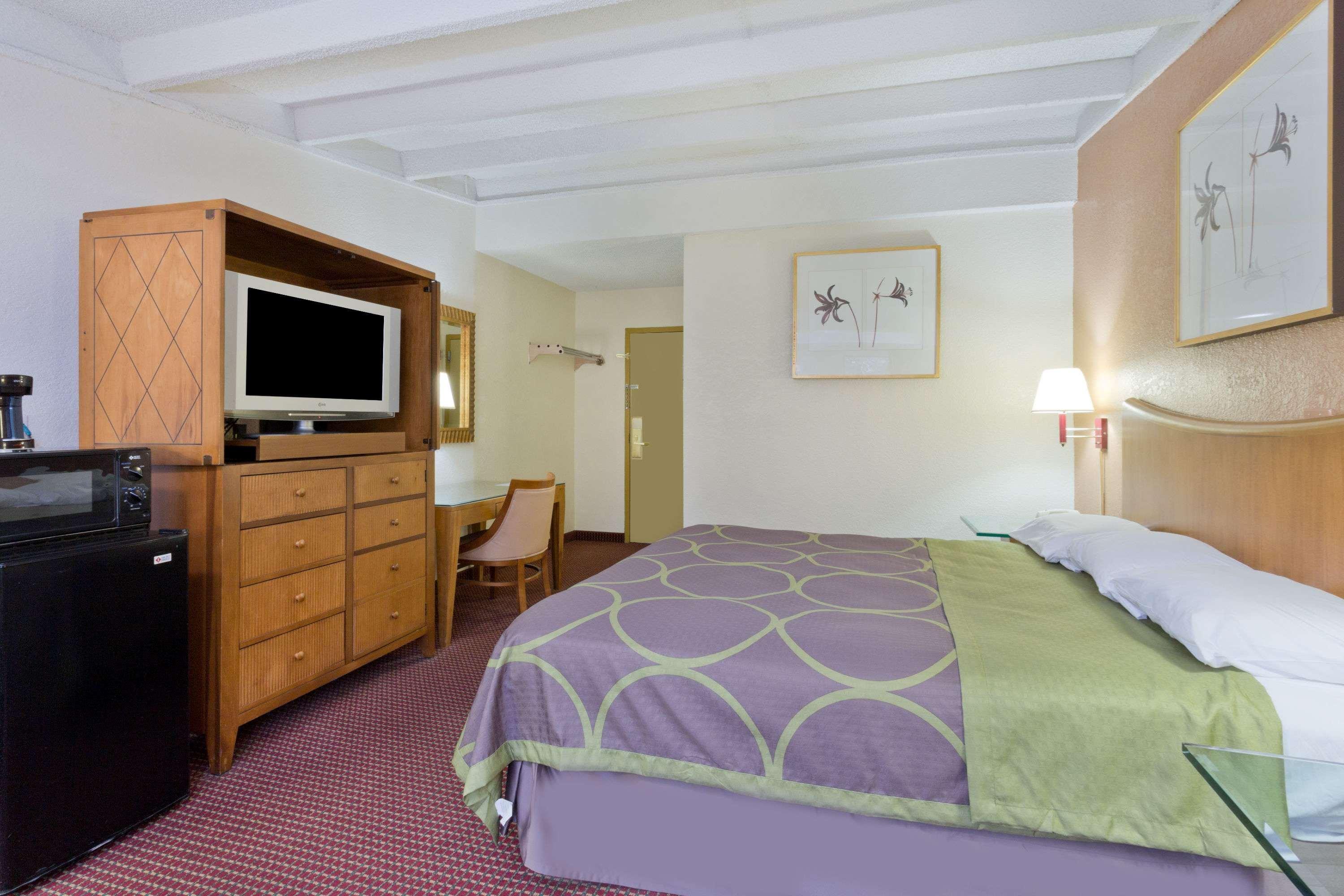 Motel Super 8 By Wyndham Melbourne Extérieur photo