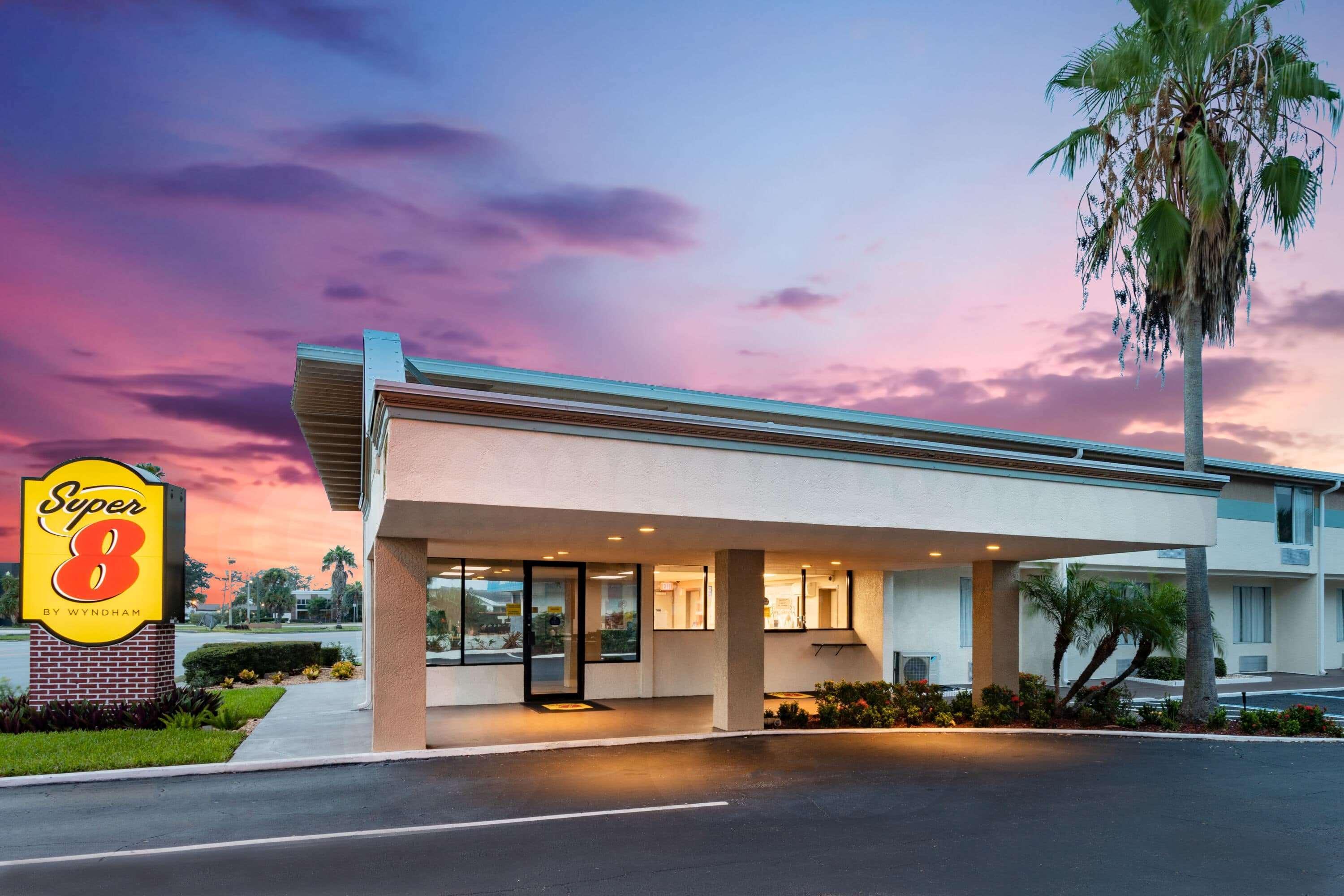 Motel Super 8 By Wyndham Melbourne Extérieur photo