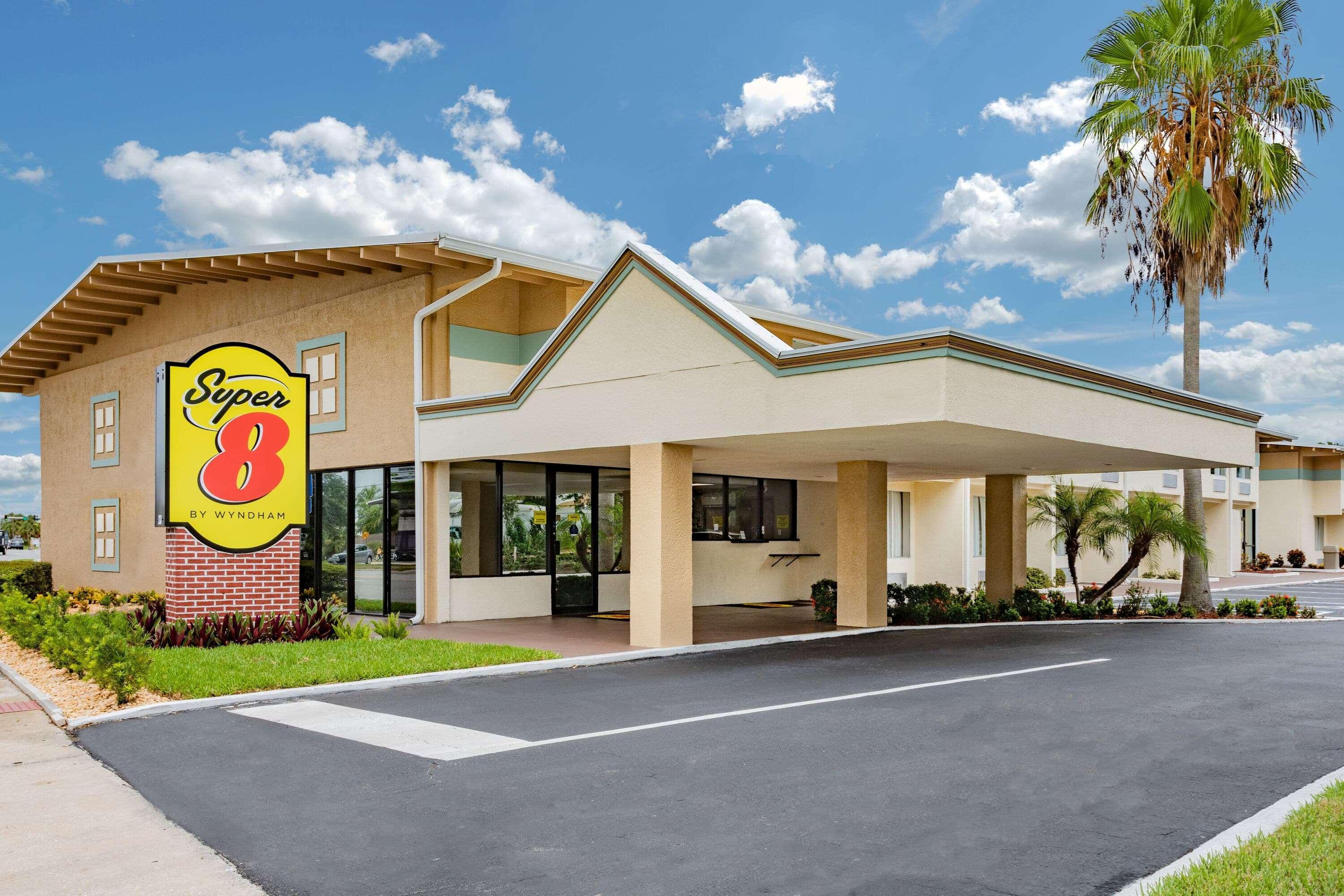 Motel Super 8 By Wyndham Melbourne Extérieur photo